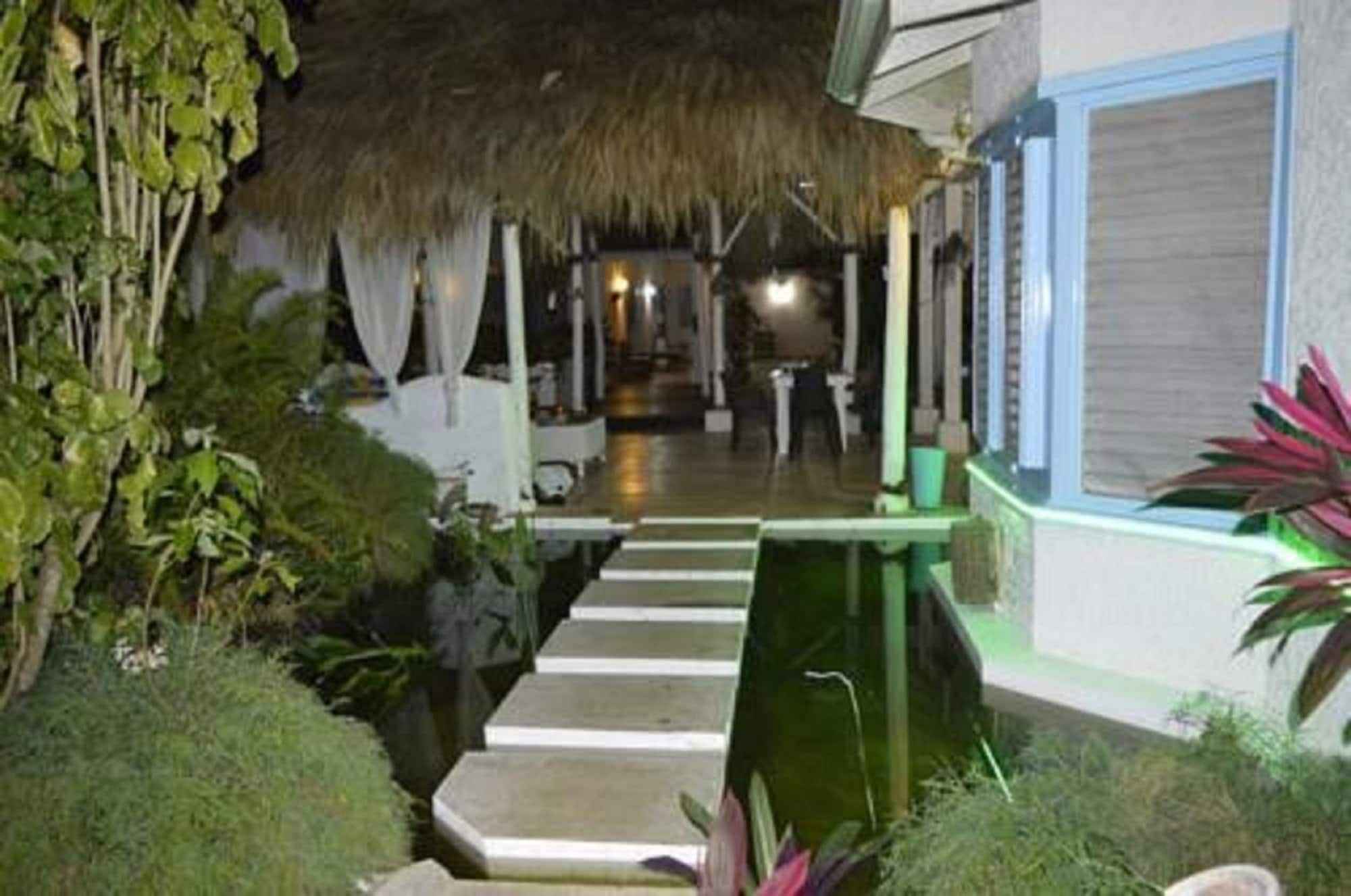 Casa Gio Hotel ลาสแตร์เรนาส ภายนอก รูปภาพ